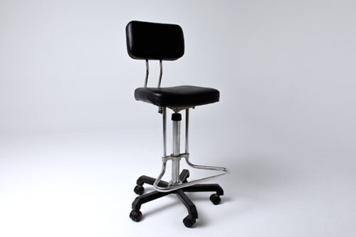 Taburete negro cuero