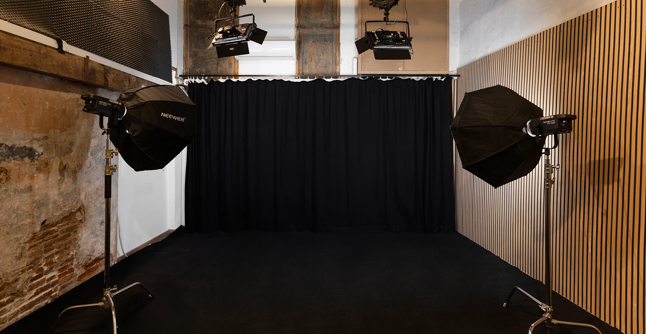 Alquiler de Plató 4 Video podcast y fotos&video